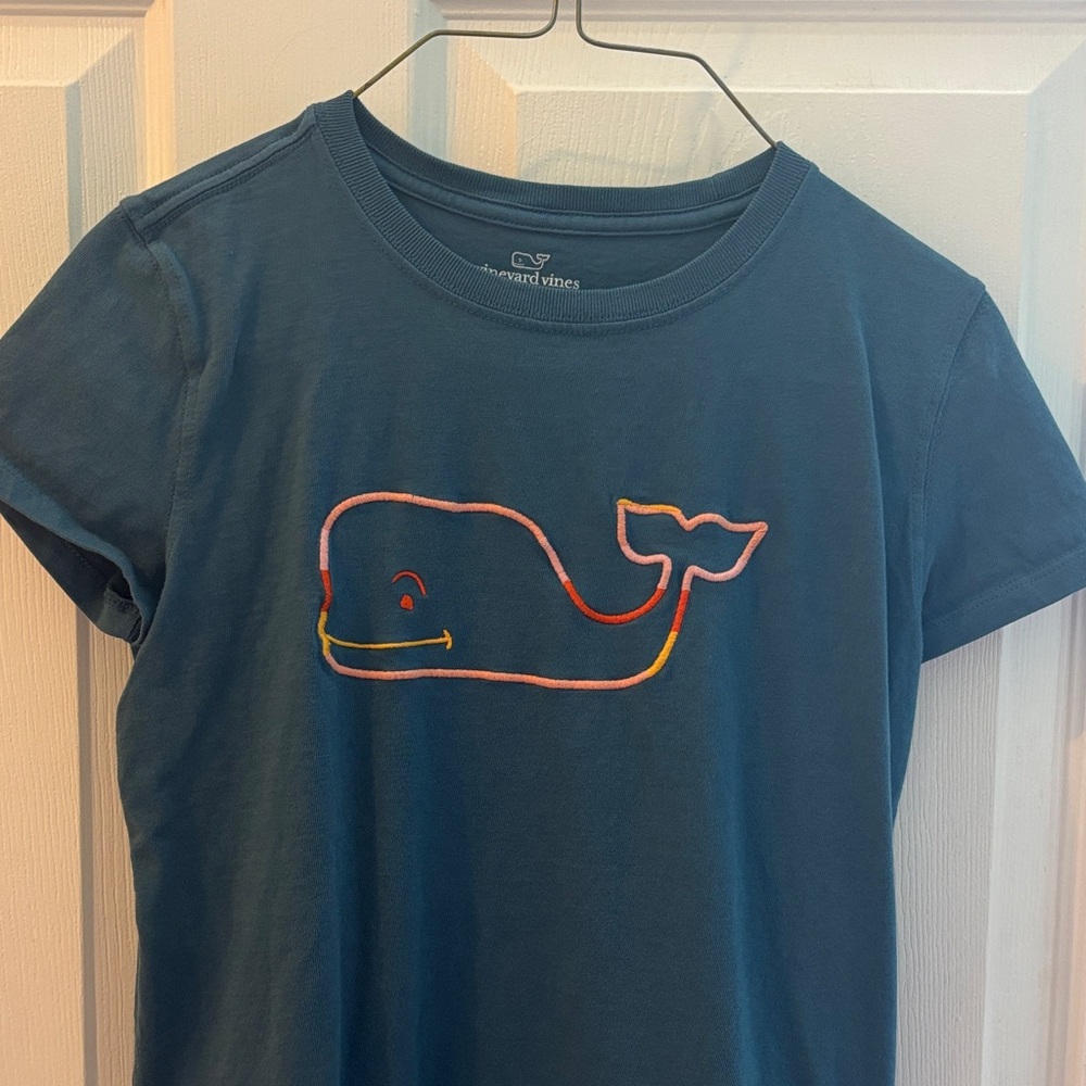 Vineyard Vines kids tee